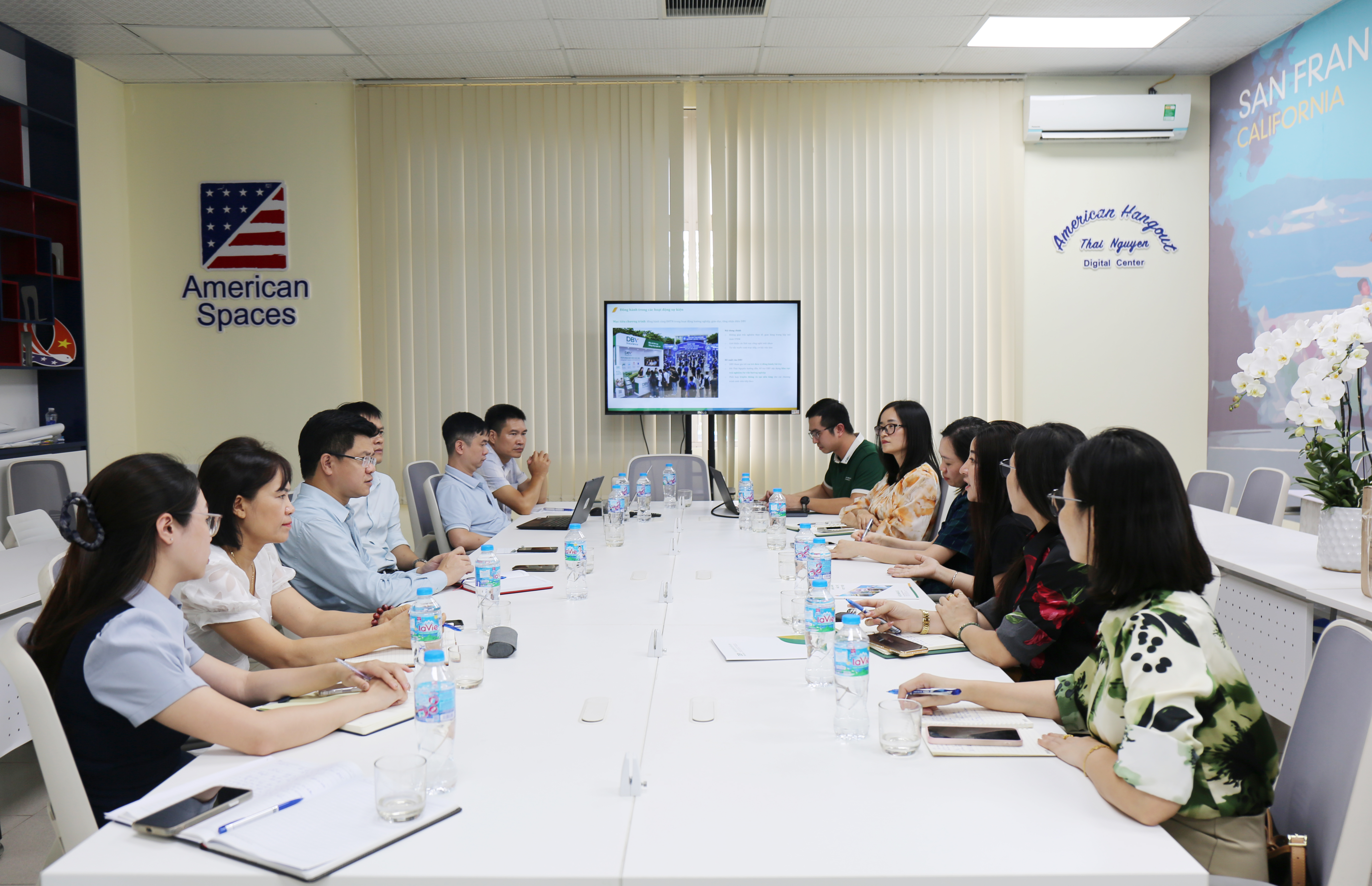 Công ty Cổ phần Tập đoàn Bảo hiểm DBV làm việc tại Trung tâm Số -  Đại học Thái Nguyên